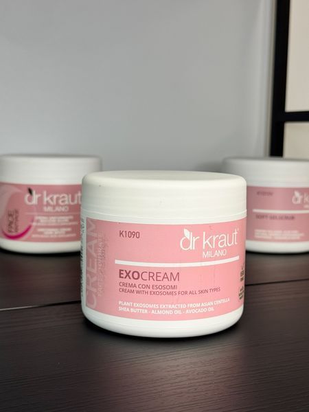 Крем з екзосомами / Exocream Cream with exosomes for all skin types / Dr.Kraut 500мл K1090 фото